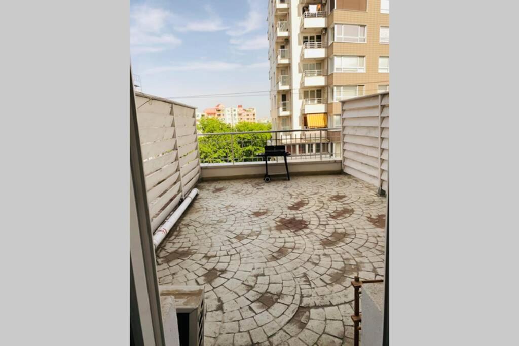 Large Studio In Studentski Grad With Huge Terrace Leilighet Sofia Eksteriør bilde